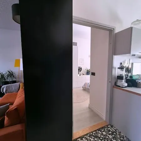 Historical, Spacious And Elegant With Terrace Lejlighed