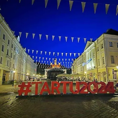 Historical, Spacious And Elegant With Terrace Korter