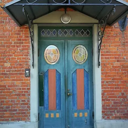 Historical, Spacious And Elegant With Terrace Korter